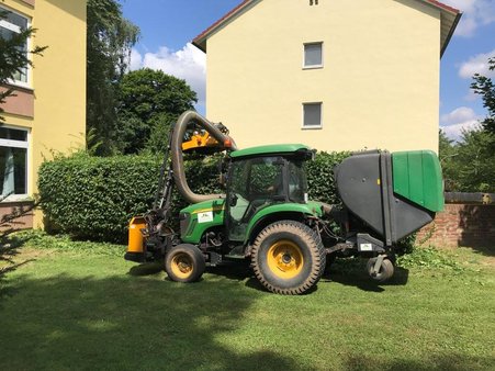 Pflege von Grünflächen und Außenanlagen