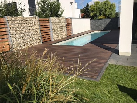 Privatgarten mit Pool 