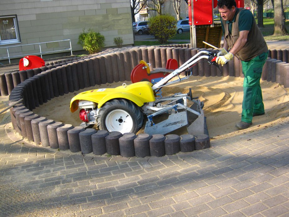 Sandreinigung und Sandaustausch