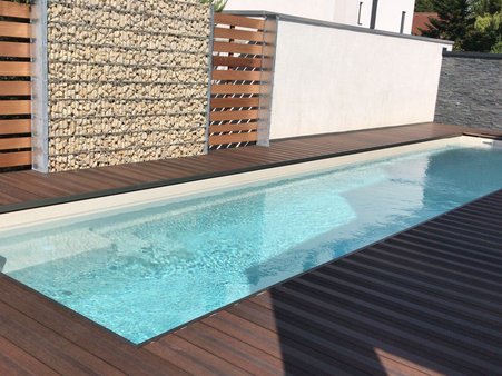 Privatgarten mit Pool 